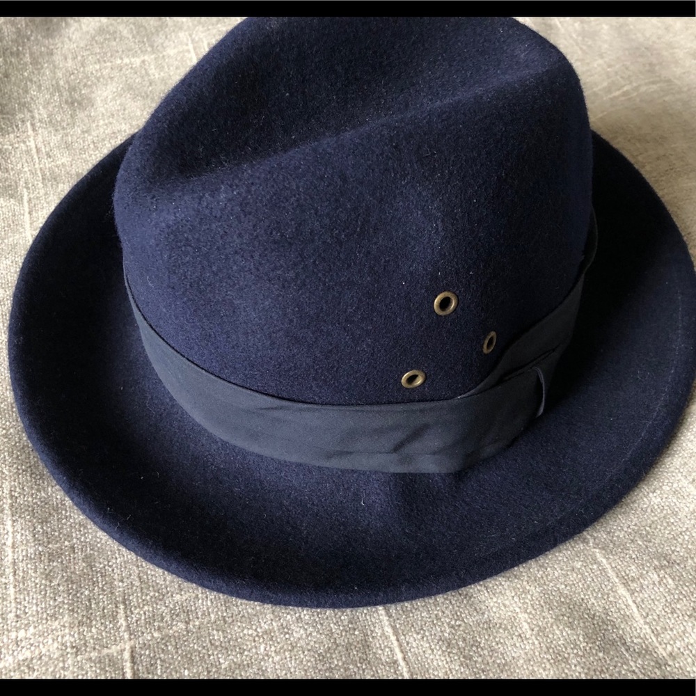 Delux hat